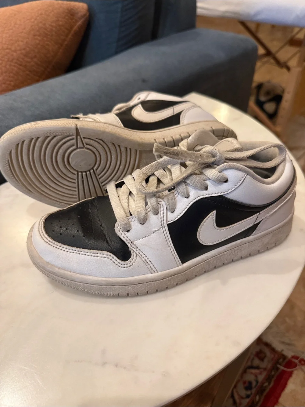Nike Black and White Low-Top Sneakers with Swoosh